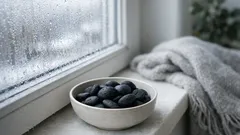 Så blir du av med fukt och unken lukt i vinter – med aktivt kol i en skål