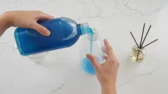 Spara pengar genom att dosera rätt – så lite diskmedel och tvättmedel behöver du egentligen